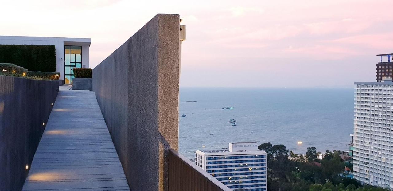 Base Central Pattaya Long Balcony King-Bed With Infinity Pool & Free Netflix! Buitenkant foto