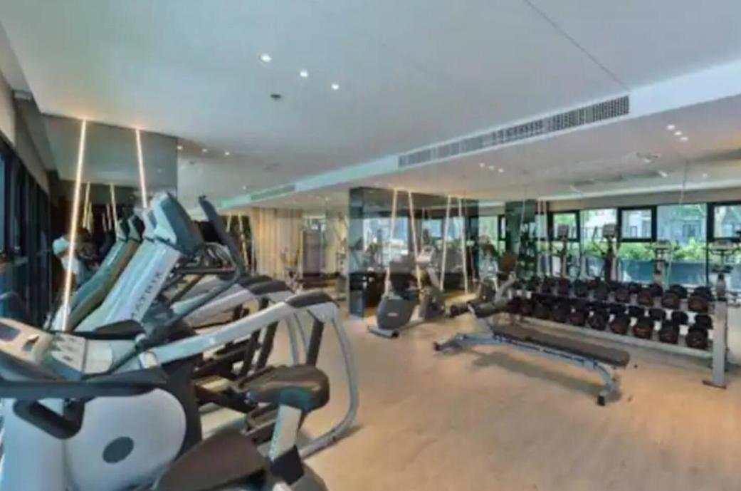 Base Central Pattaya Long Balcony King-Bed With Infinity Pool & Free Netflix! Buitenkant foto